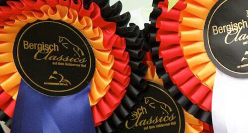 Siegerschleifen der Bergisch Classics am Hebborner Hof