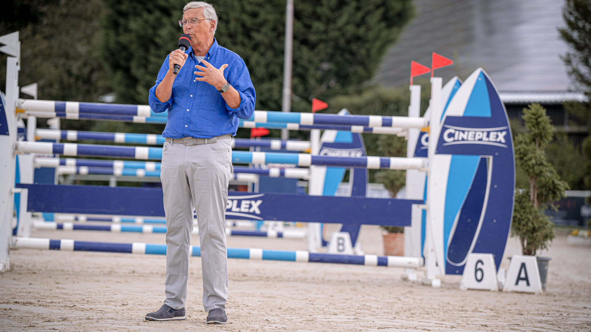 Reitanlage Hebborner Hof in Bergisch Gladbach – professionelle Aufnahme 2024
